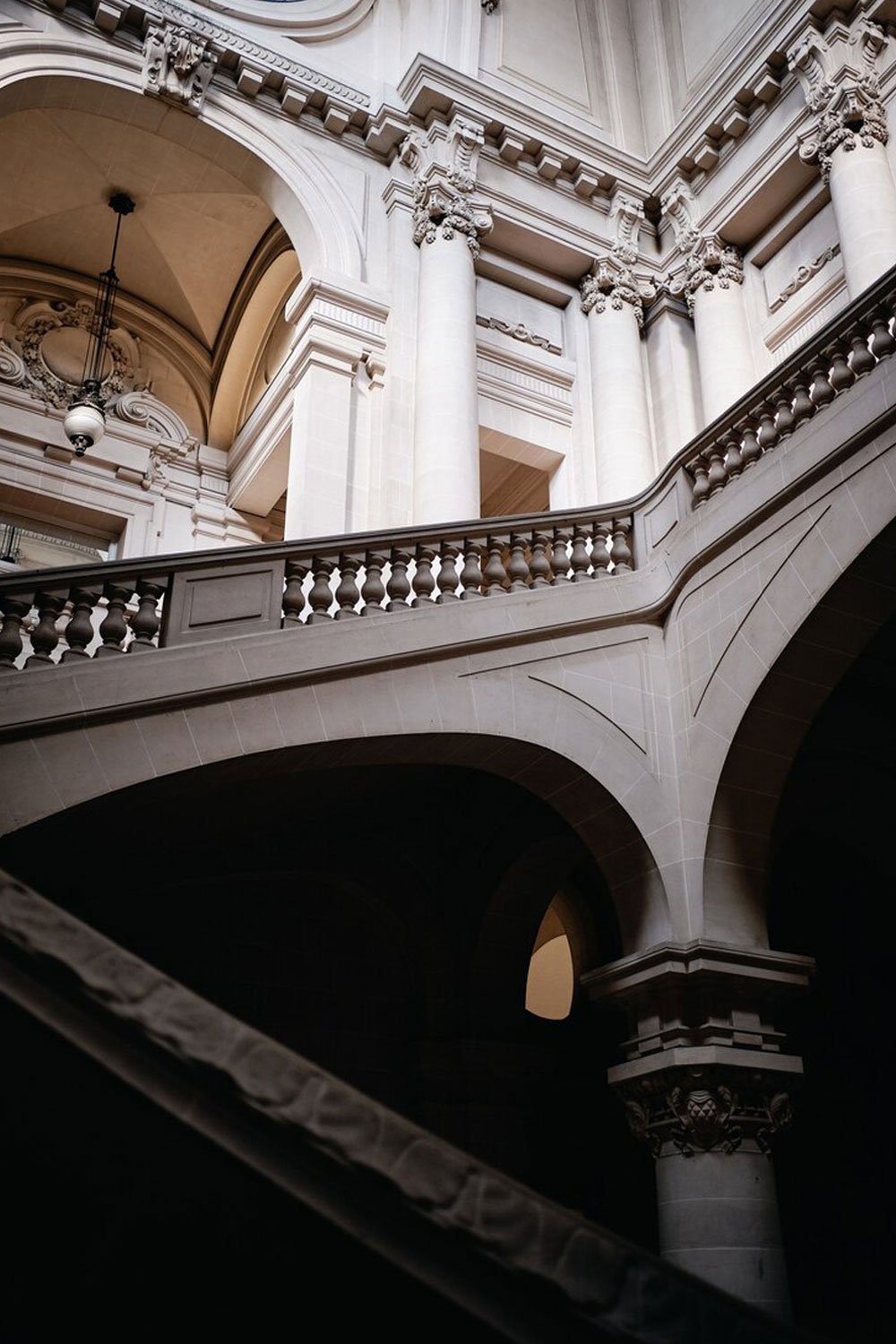 DP Plasis | Cornice | Ceiling centre | Panel mouldings | Dado and picture rail | Skirting | Corbels | Columns | Arches | Access Panels